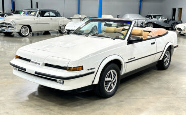 Pontiac-Sunbird-1989-Convertible-2