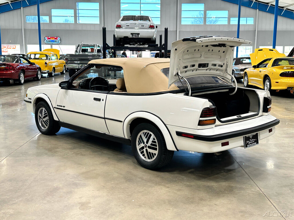 Pontiac-Sunbird-1989-Convertible-22