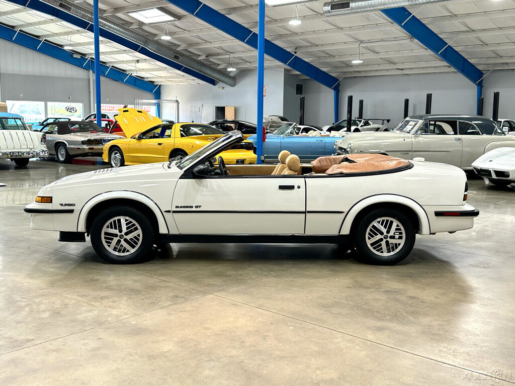 Pontiac-Sunbird-1989-Convertible-3