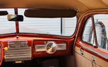 Pontiac-Torpedo-1941-18