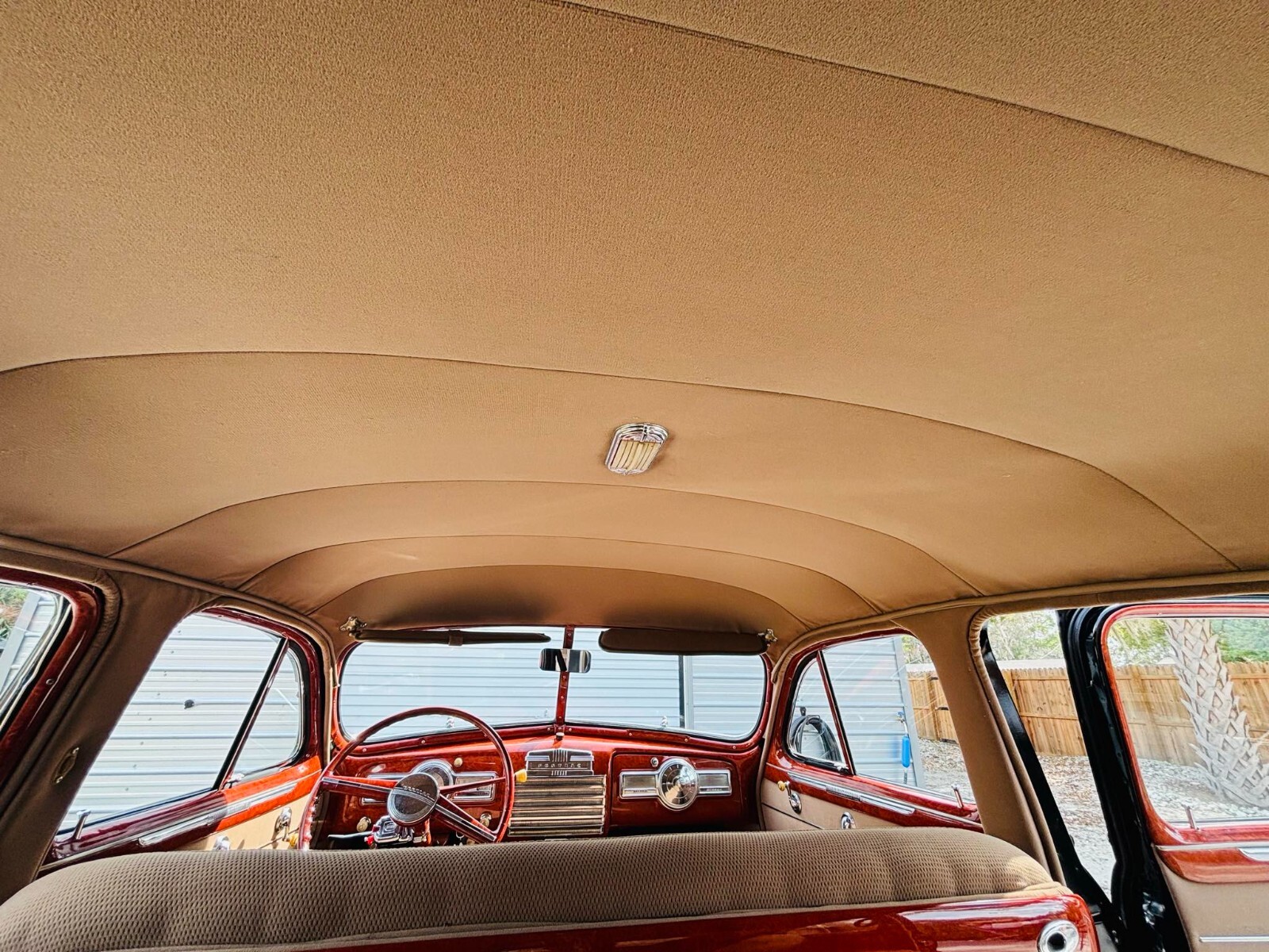 Pontiac-Torpedo-1941-27