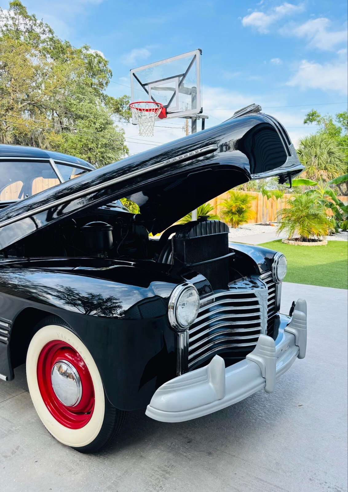 Pontiac-Torpedo-1941-31