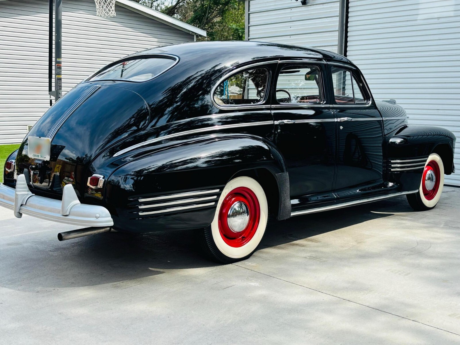 Pontiac-Torpedo-1941-5