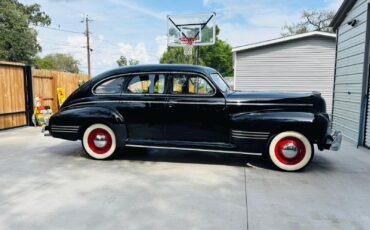 Pontiac-Torpedo-1941-6