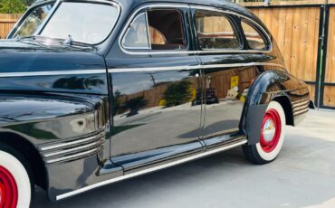 Pontiac-Torpedo-1941-8