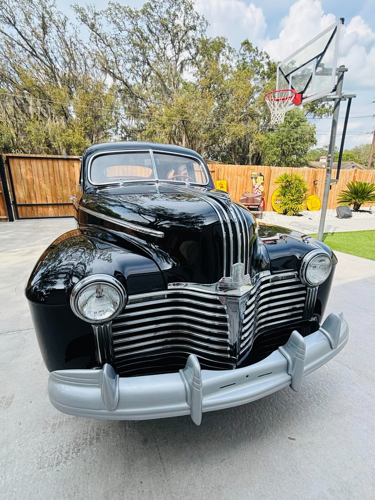Pontiac-Torpedo-1941-9