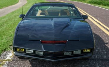 Pontiac-Trans-Am-1983-Coupe-1