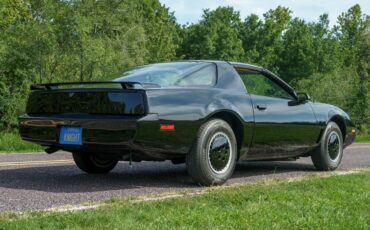 Pontiac-Trans-Am-1983-Coupe-3