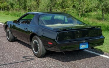 Pontiac-Trans-Am-1983-Coupe-5