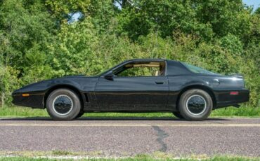 Pontiac-Trans-Am-1983-Coupe-6