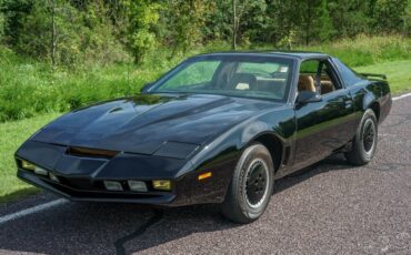 Pontiac-Trans-Am-1983-Coupe-7
