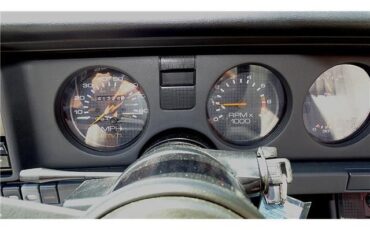 Pontiac-Trans-Am-1985-2-DOOR-HARD-TOP-18