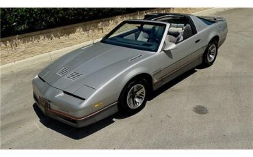 Pontiac-Trans-Am-1985-2-DOOR-HARD-TOP-3