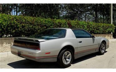 Pontiac-Trans-Am-1985-2-DOOR-HARD-TOP-4