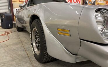 Pontiac-Trans-Am-built-455-4speed-1976-11