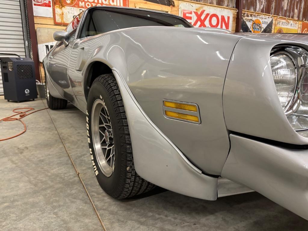 Pontiac-Trans-Am-built-455-4speed-1976-11