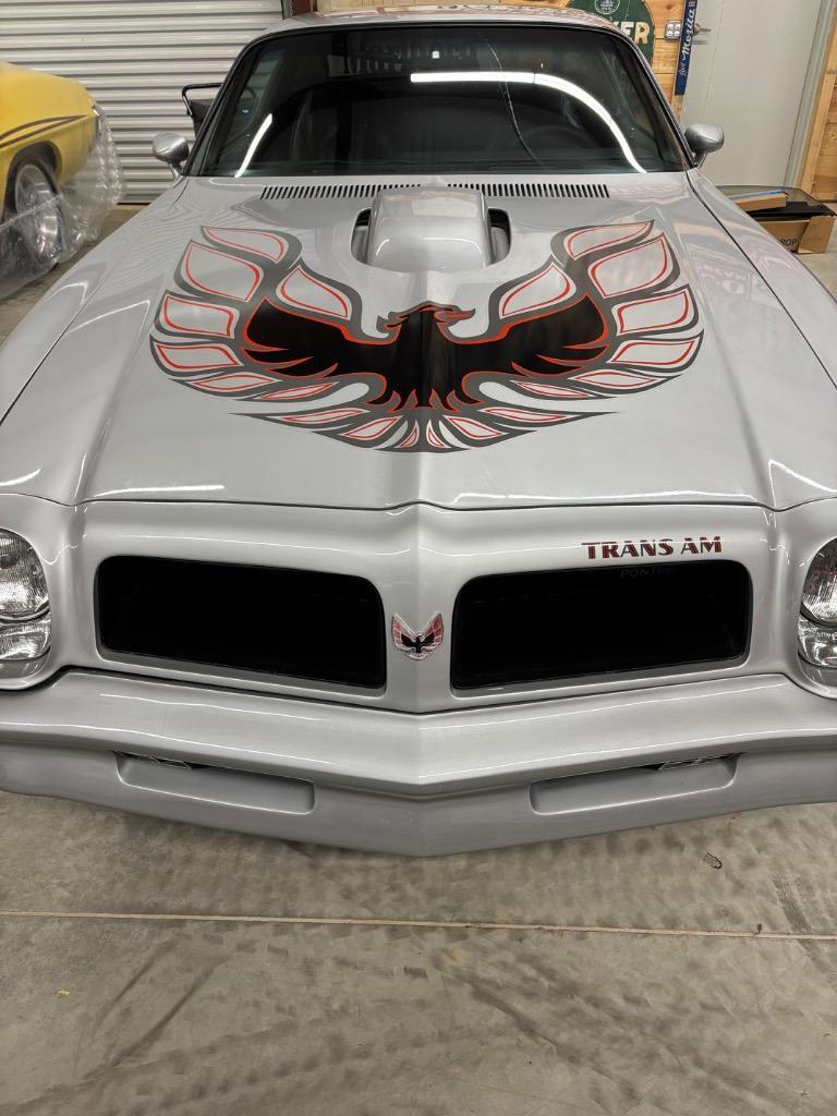 Pontiac-Trans-Am-built-455-4speed-1976-3