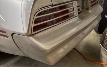 Pontiac-Trans-Am-built-455-4speed-1976-6