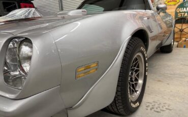 Pontiac-Trans-Am-built-455-4speed-1976-8