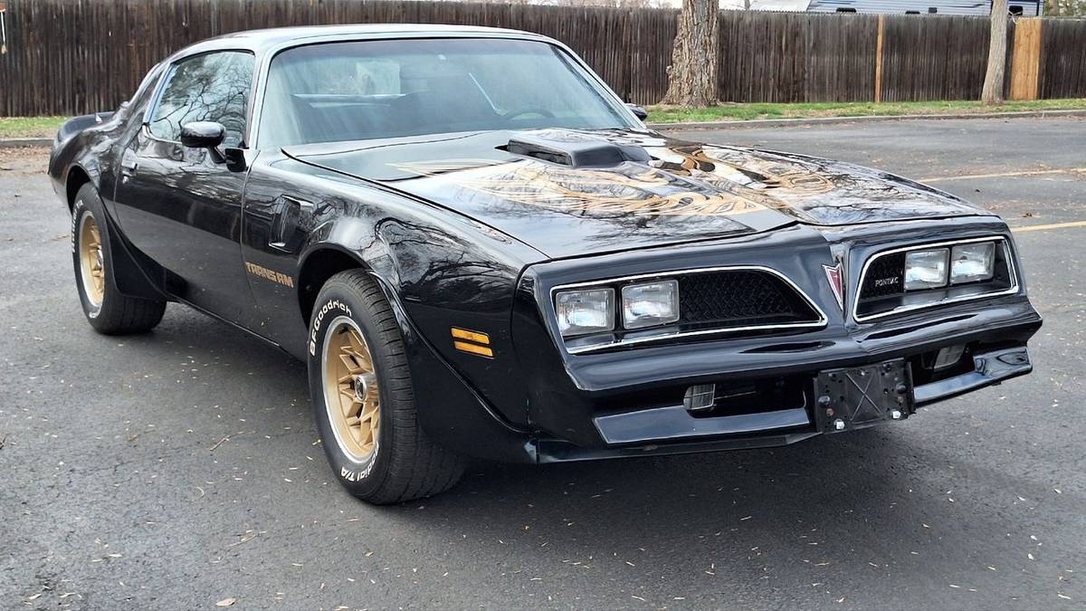 Pontiac-Trans-am-1978-black-3