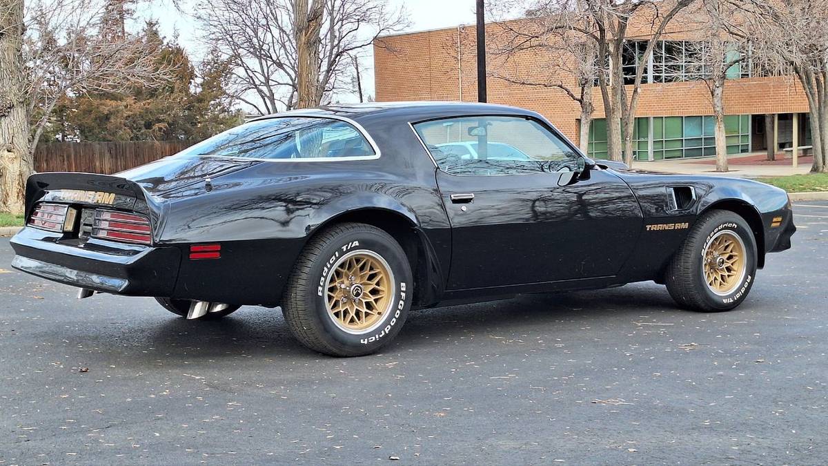 Pontiac-Trans-am-1978-black-4
