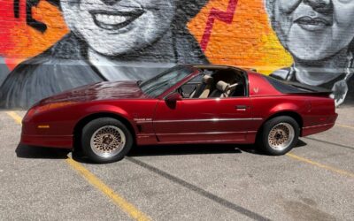 Pontiac Trans am  1986 red