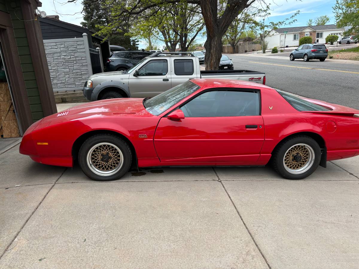 Pontiac-Trans-am-gta-1991-red-1