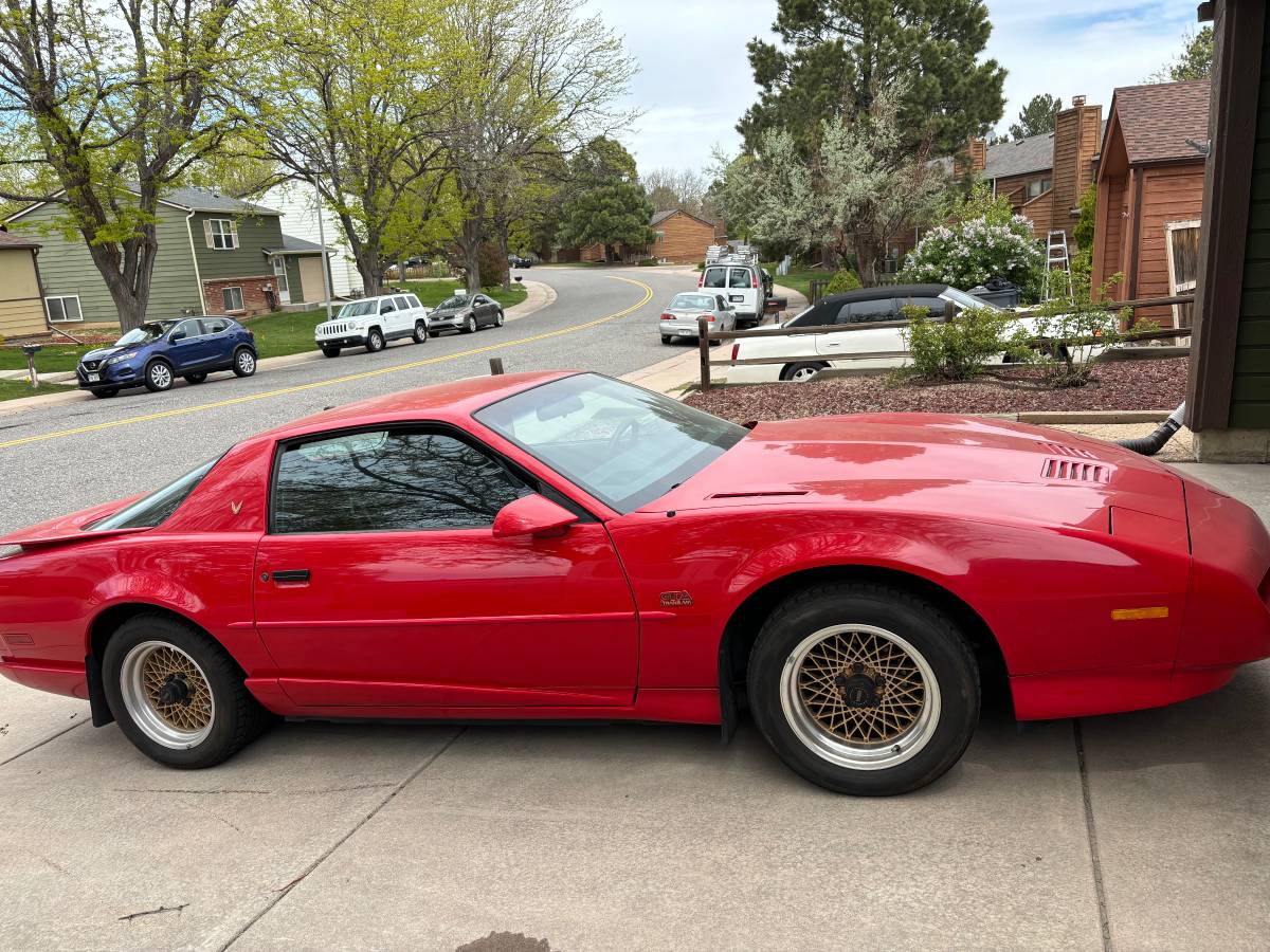 Pontiac-Trans-am-gta-1991-red-2