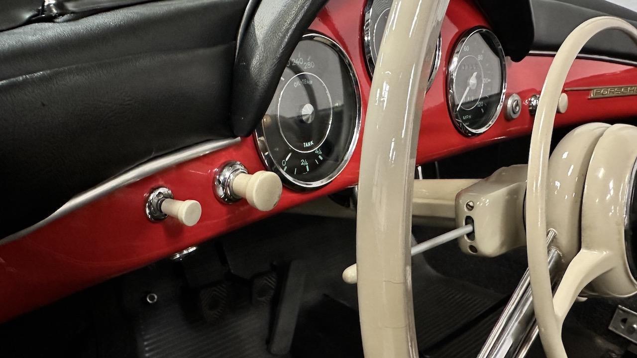 Porsche-356-1957-Convertible-33