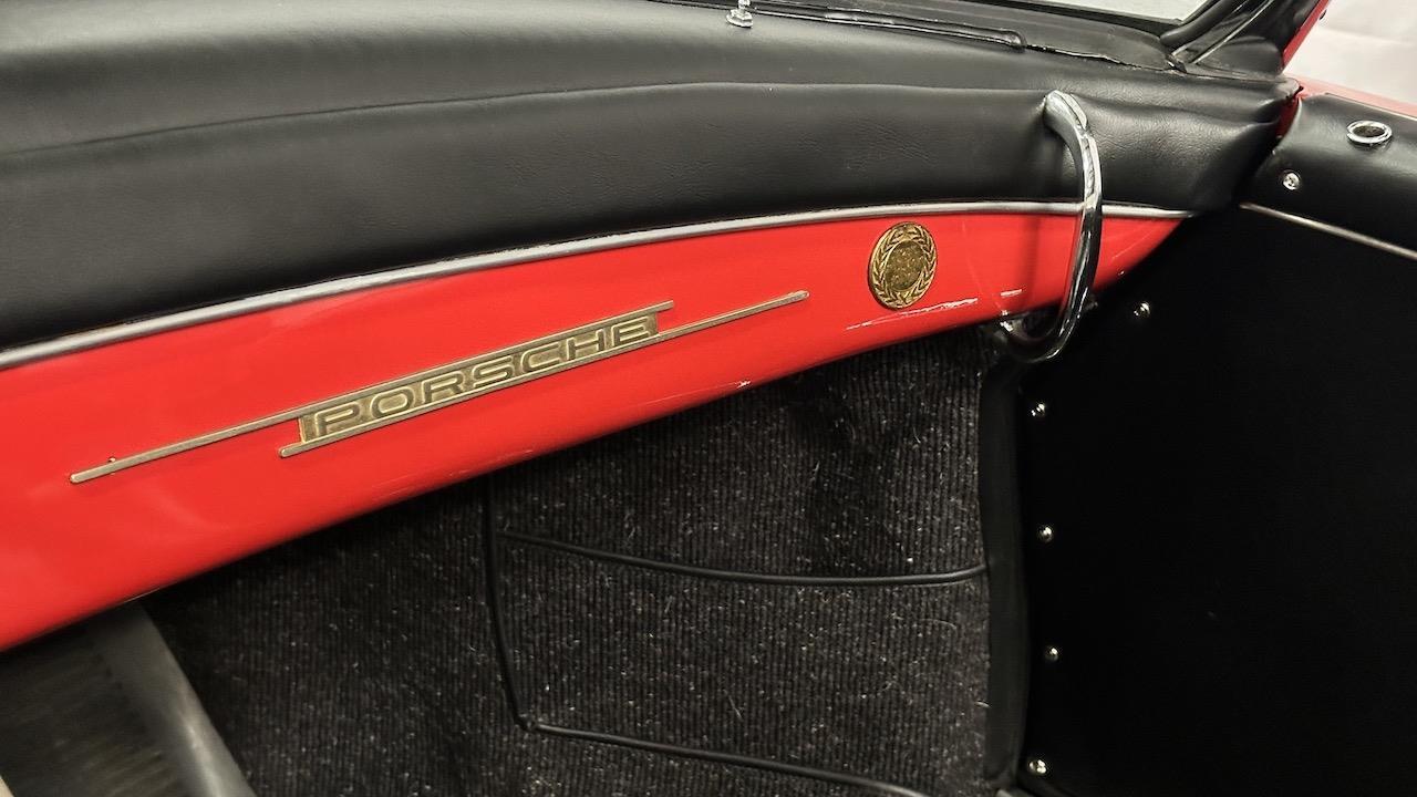 Porsche-356-1957-Convertible-34