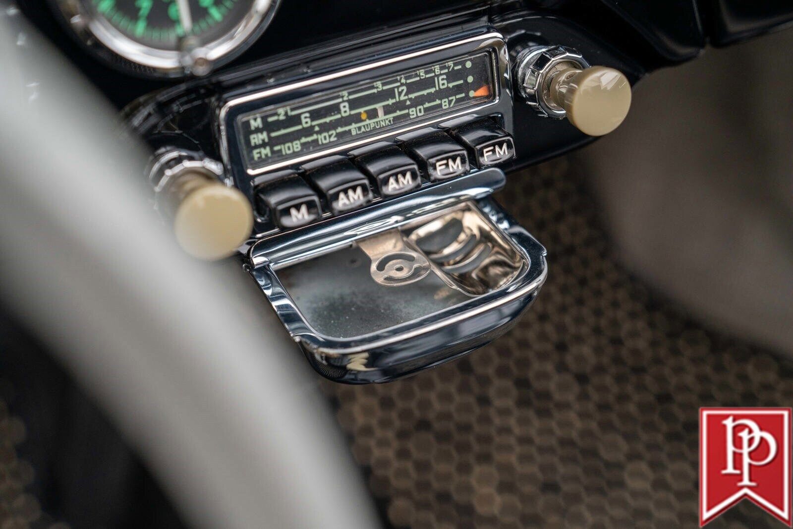 Porsche-356-1958-Convertible-29