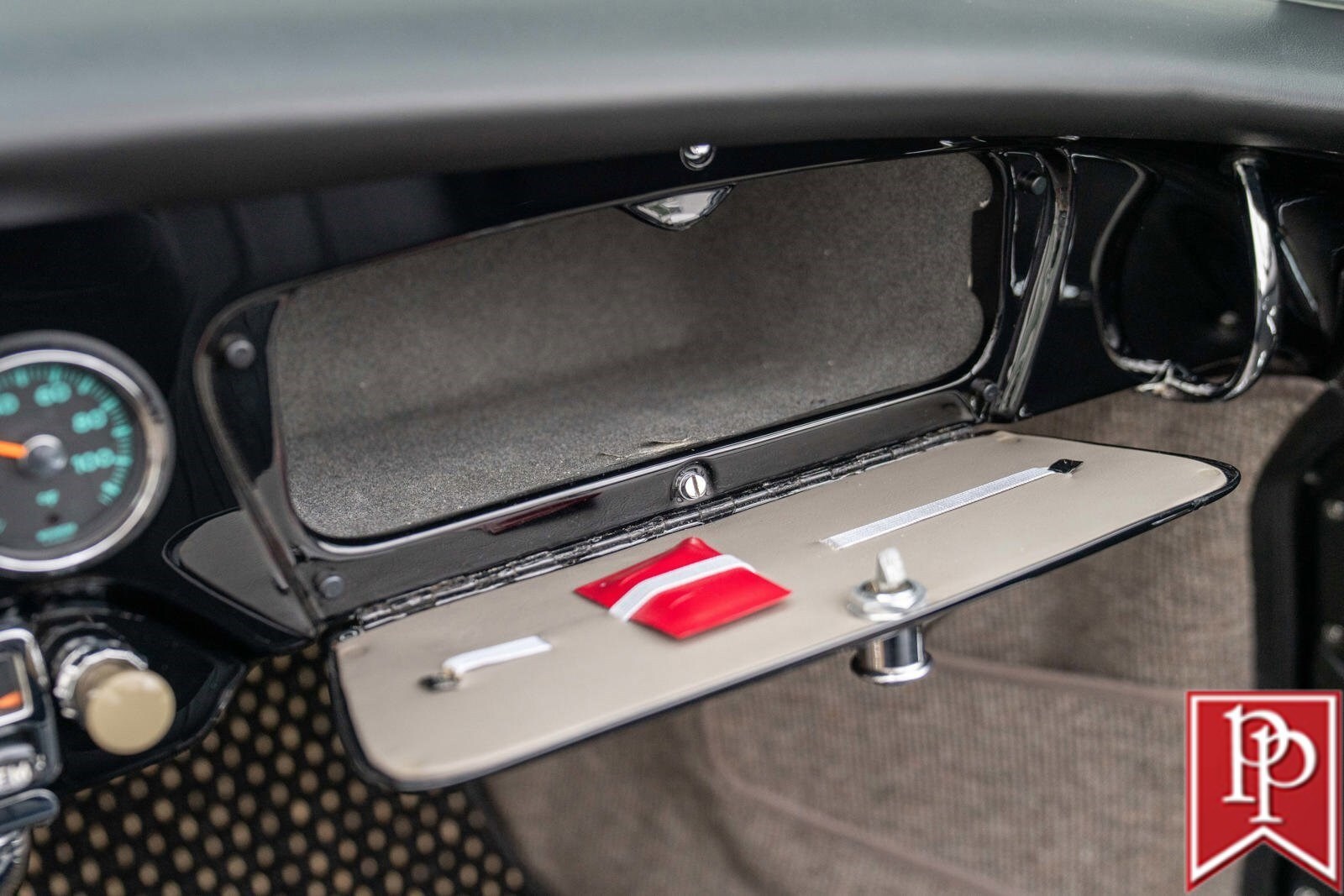 Porsche-356-1958-Convertible-30