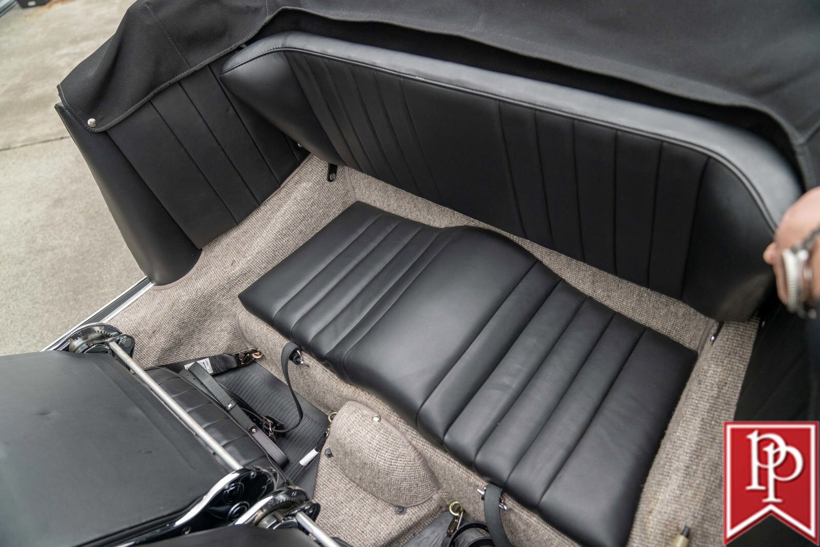 Porsche-356-1958-Convertible-34