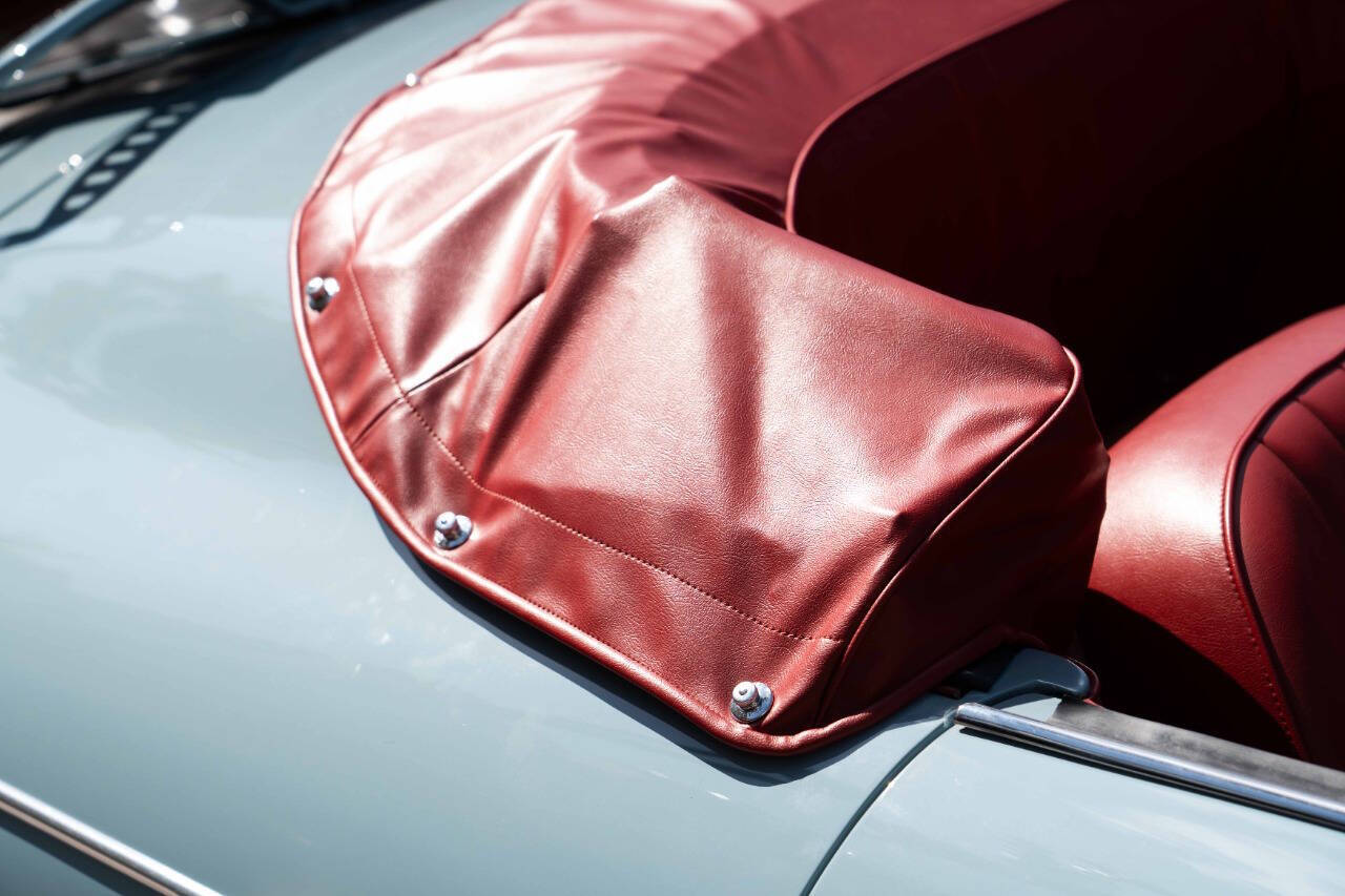 Porsche-356-1959-Convertible-26