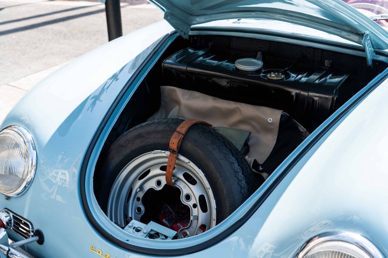 Porsche-356-1959-Convertible-36