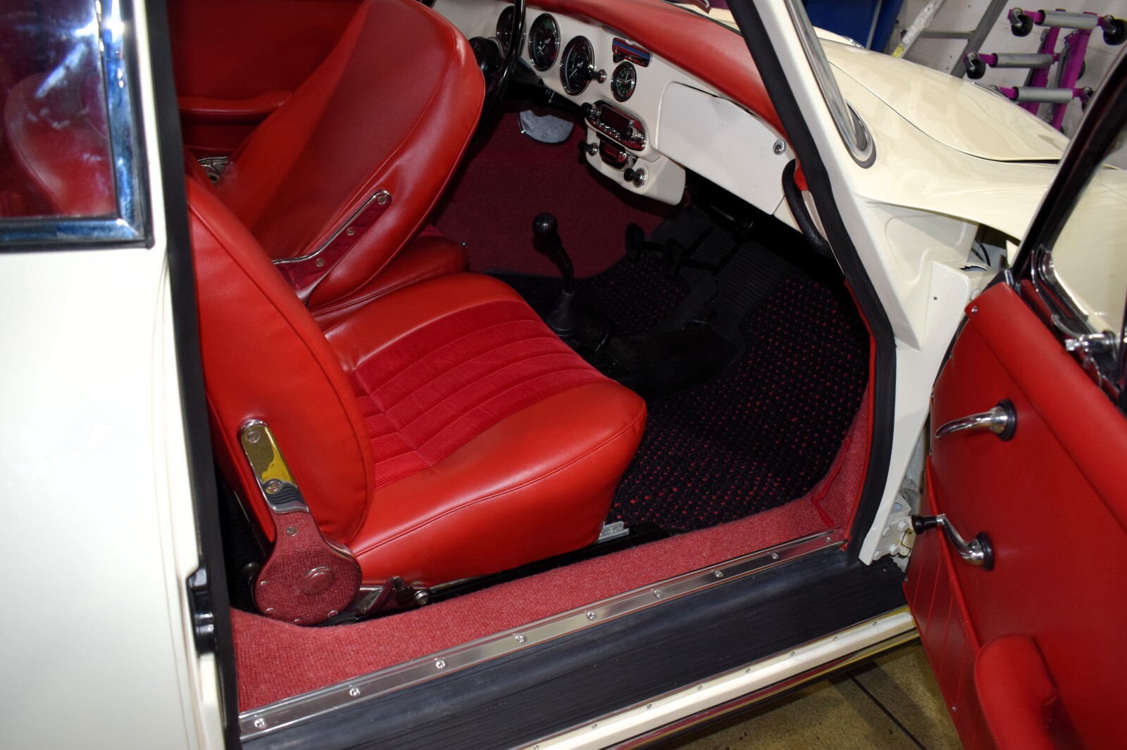 Porsche-356-1964-Coupe-23