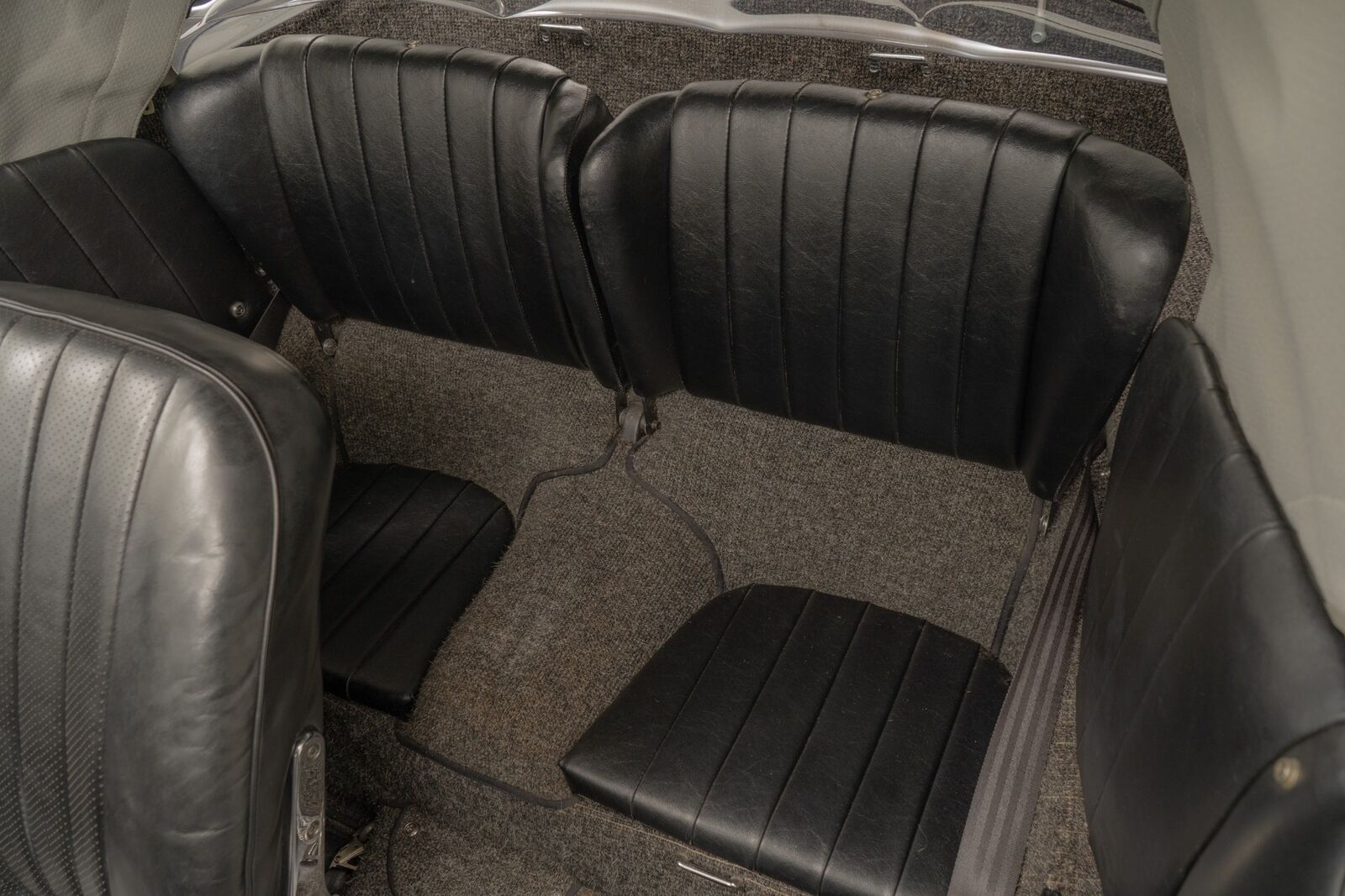 Porsche-356-1965-2D-Coupe-14