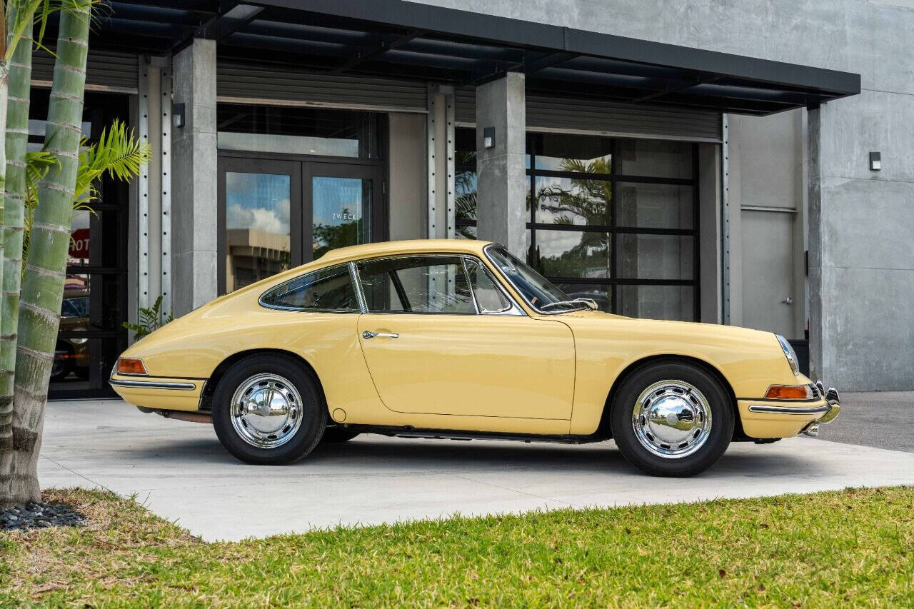 Porsche-911-1965-Coupe-11