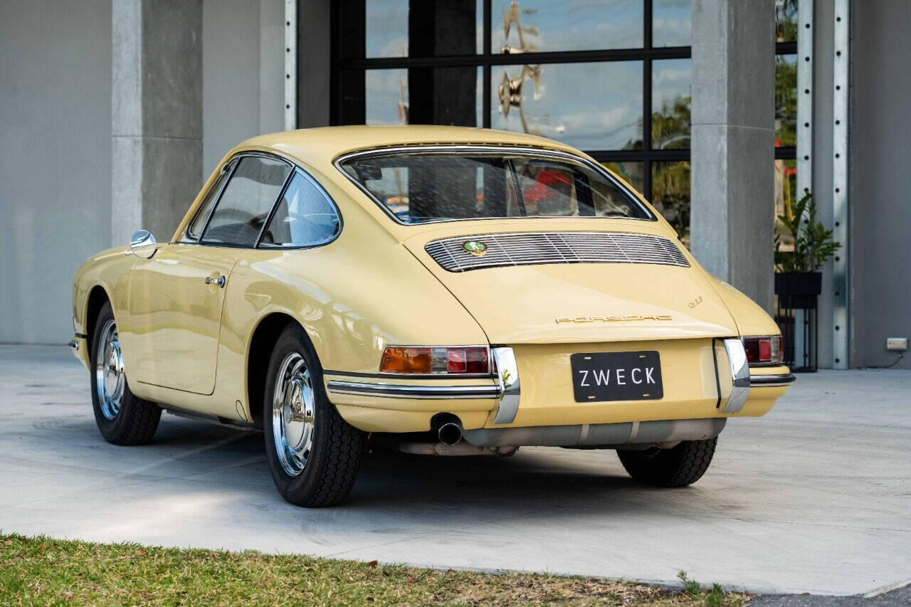 Porsche-911-1965-Coupe-15