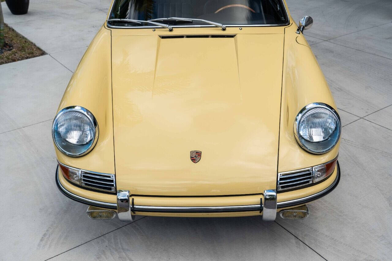Porsche-911-1965-Coupe-19