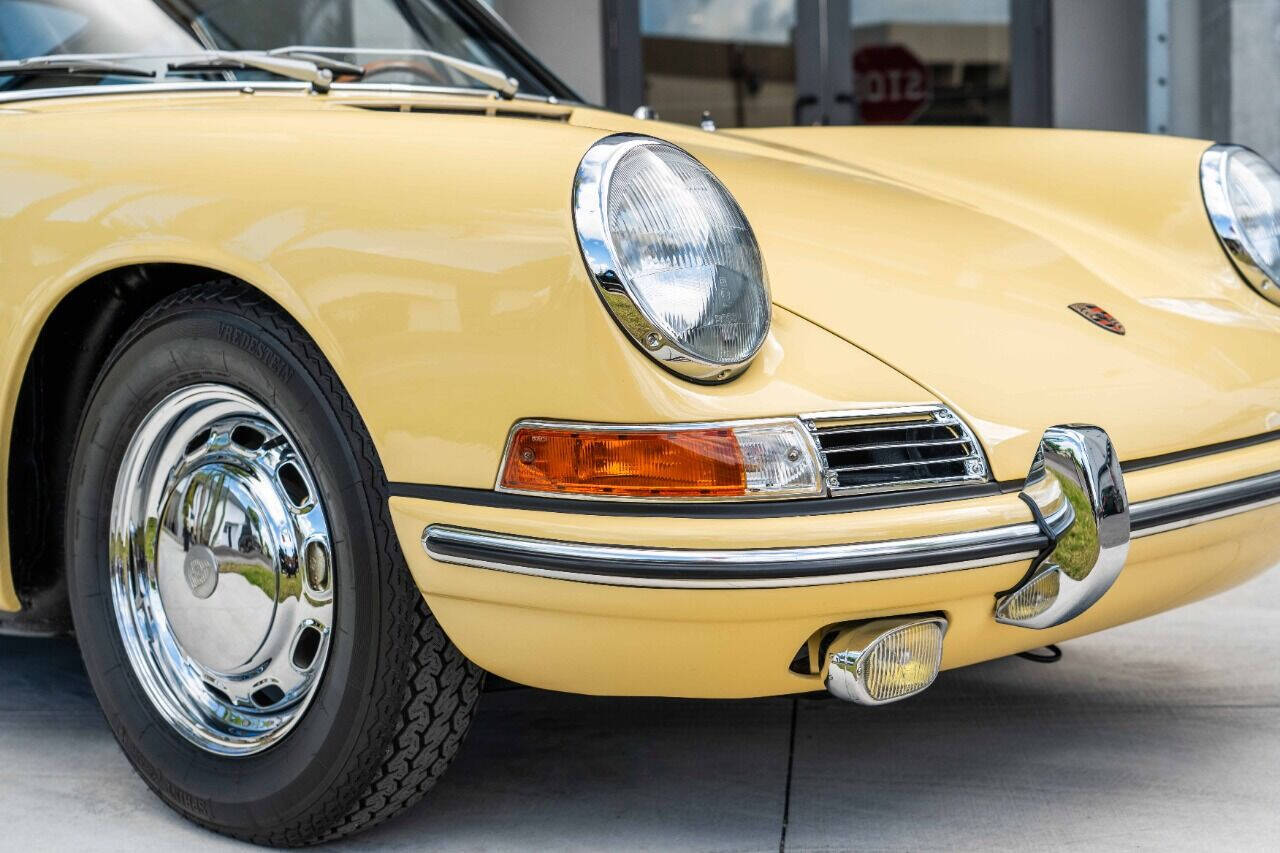 Porsche-911-1965-Coupe-21