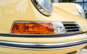 Porsche-911-1965-Coupe-23