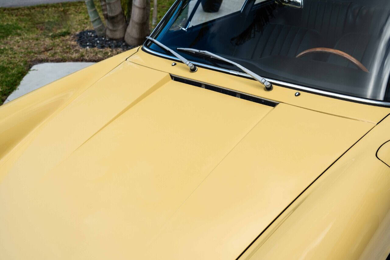 Porsche-911-1965-Coupe-28