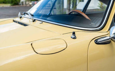Porsche-911-1965-Coupe-31