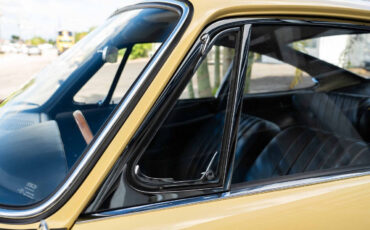 Porsche-911-1965-Coupe-35