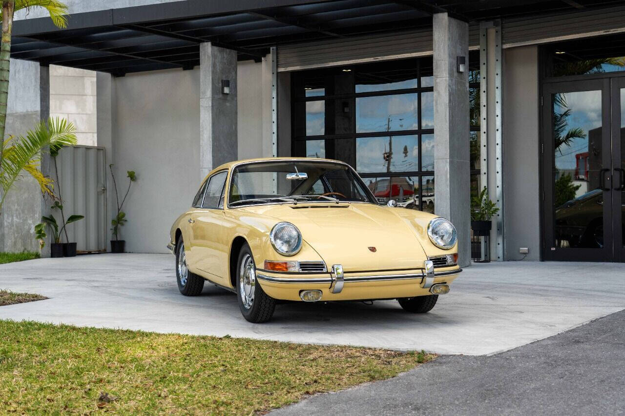 Porsche-911-1965-Coupe-8