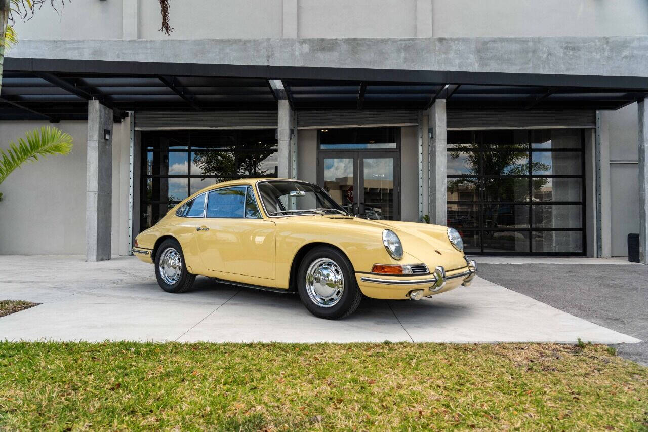 Porsche-911-1965-Coupe