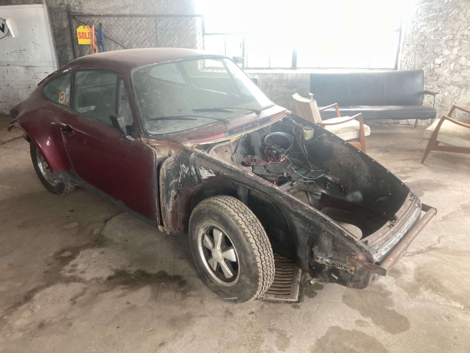 Porsche-911-1968-12