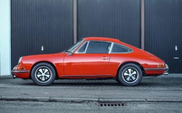 Porsche-911-1968-Coupe-10