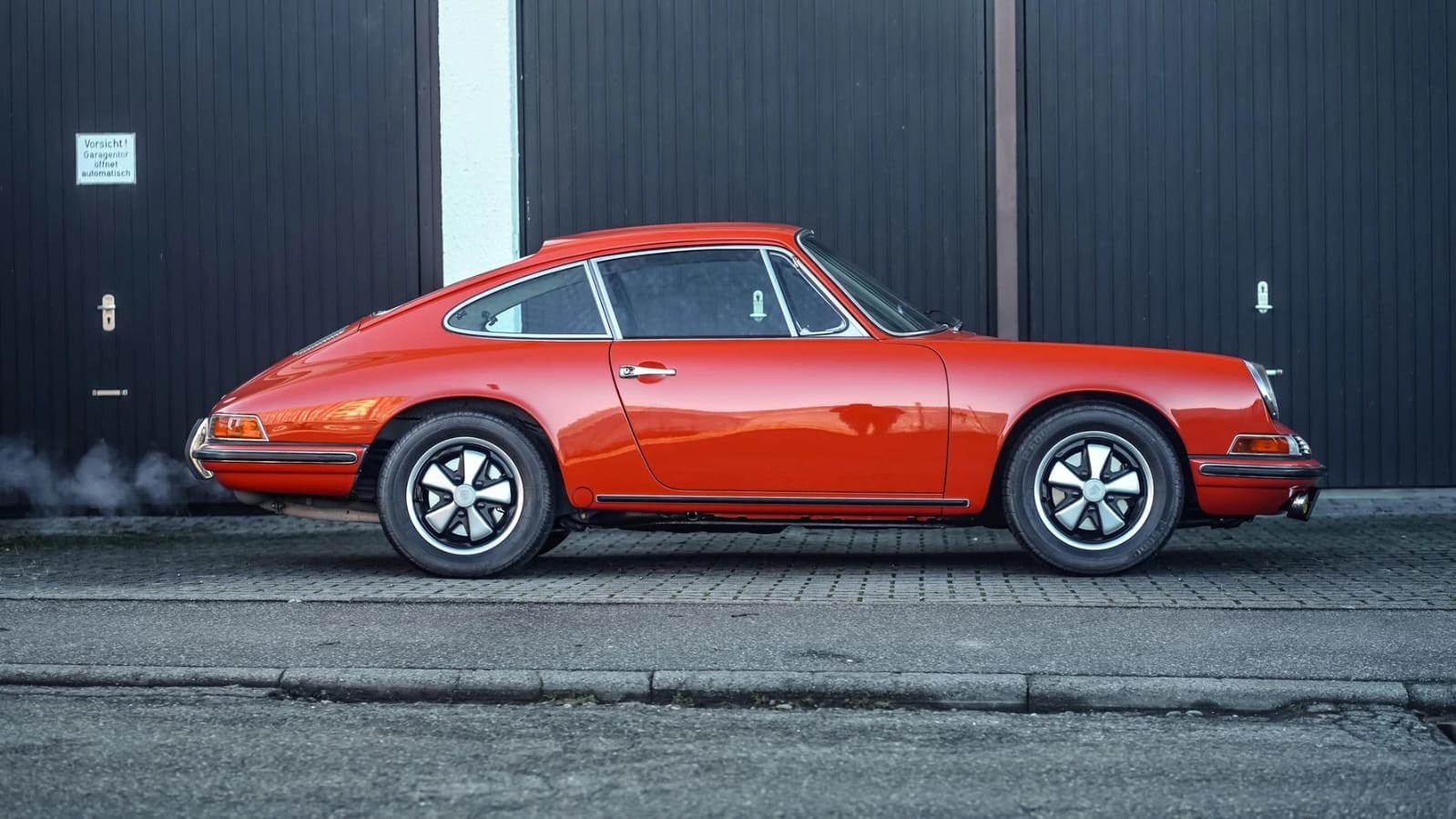 Porsche-911-1968-Coupe-11